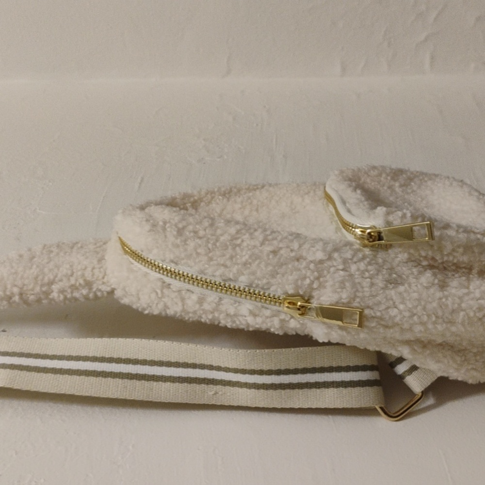 Sondra Roberts Cream Textured Backpack - Picture 4 of 4